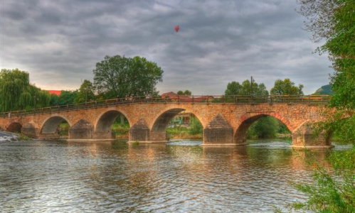 Die Saalebrücke Burgau